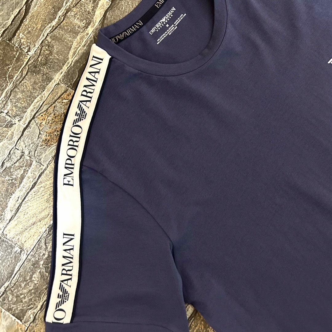 Emporio Armani(エンポリオアルマーニ)の【新品】EMPORIO ARMANI アルマーニ ／ラインロゴ Tシャツ M メンズのトップス(Tシャツ/カットソー(半袖/袖なし))の商品写真