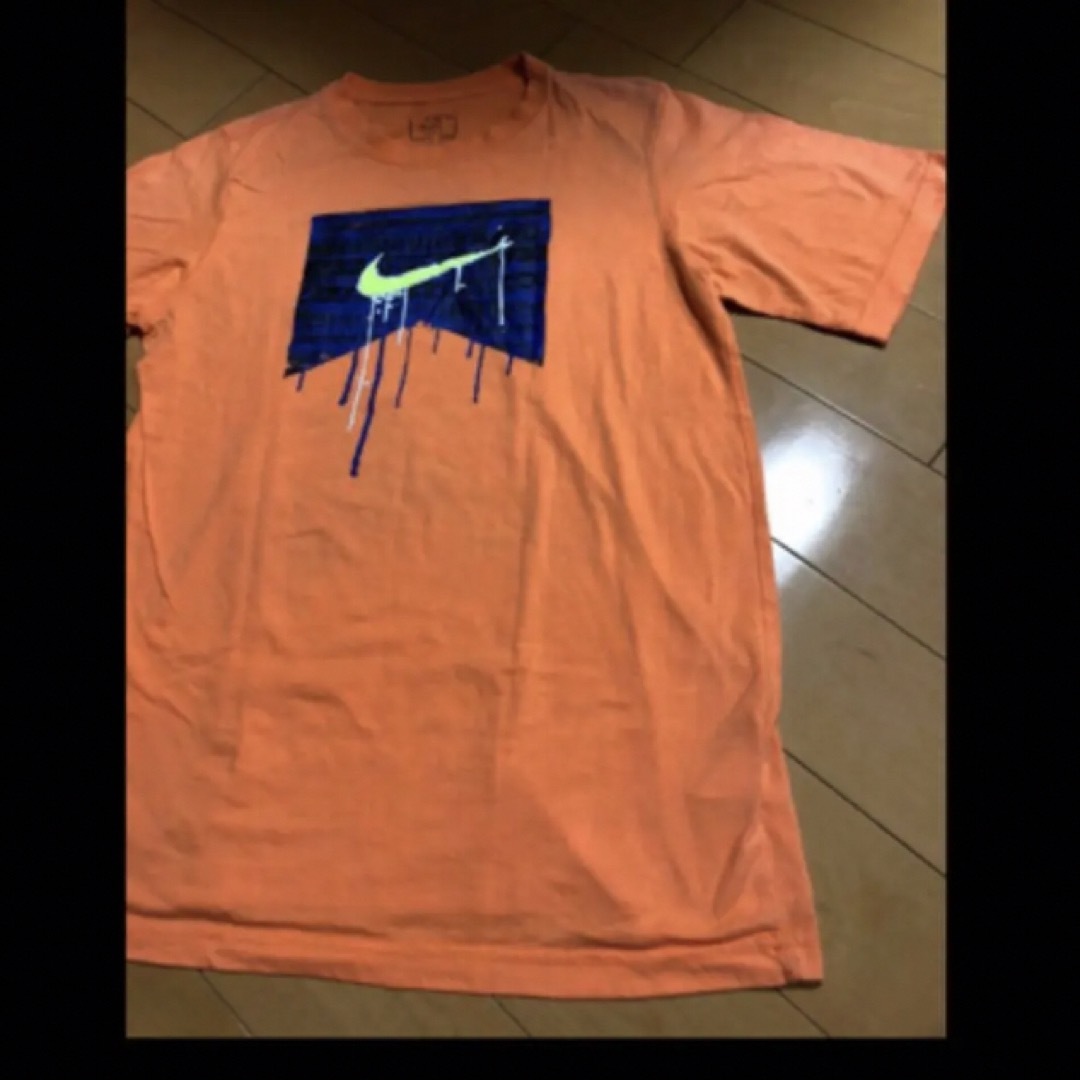 NIKE(ナイキ)のNIKEオレンジコットンT メンズのトップス(Tシャツ/カットソー(半袖/袖なし))の商品写真