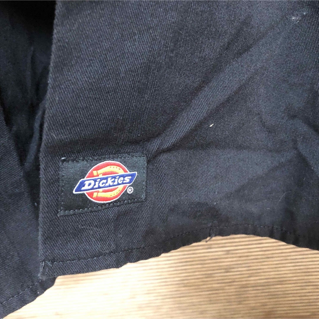 Dickies(ディッキーズ)の【ディッキーズ】半袖黒シャツ　無地　ブラック　エンブレムタグ　ワンポイント19 メンズのトップス(シャツ)の商品写真