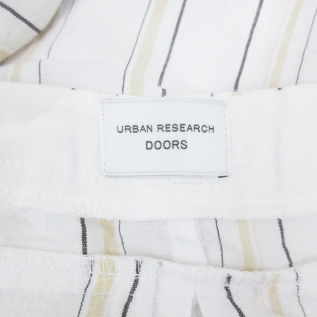 URBAN RESEARCH DOORS(アーバンリサーチドアーズ)のアーバンリサーチ ドアーズ シャツ ブラウス 半袖 ストライプ柄 F 白 黒 レディースのトップス(シャツ/ブラウス(半袖/袖なし))の商品写真