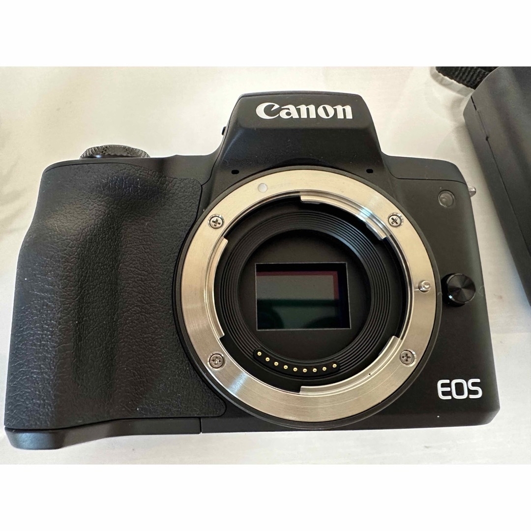 極上品!キヤノン EOS Kiss M2 ブラック ダブルズームキット