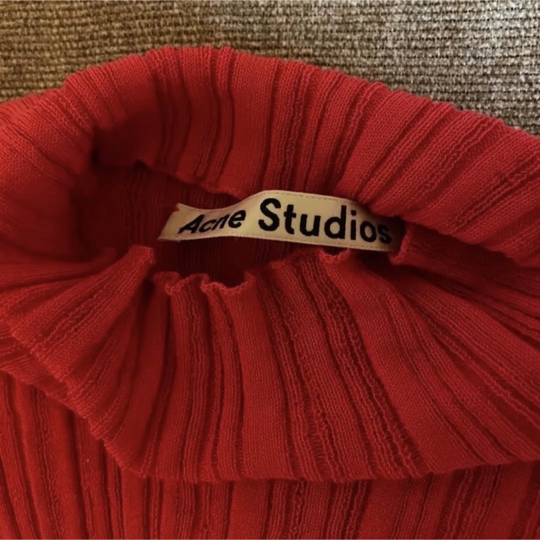 Acne Studios - 【新品】【限定お値下げ】 Acne studios 赤 ロングT