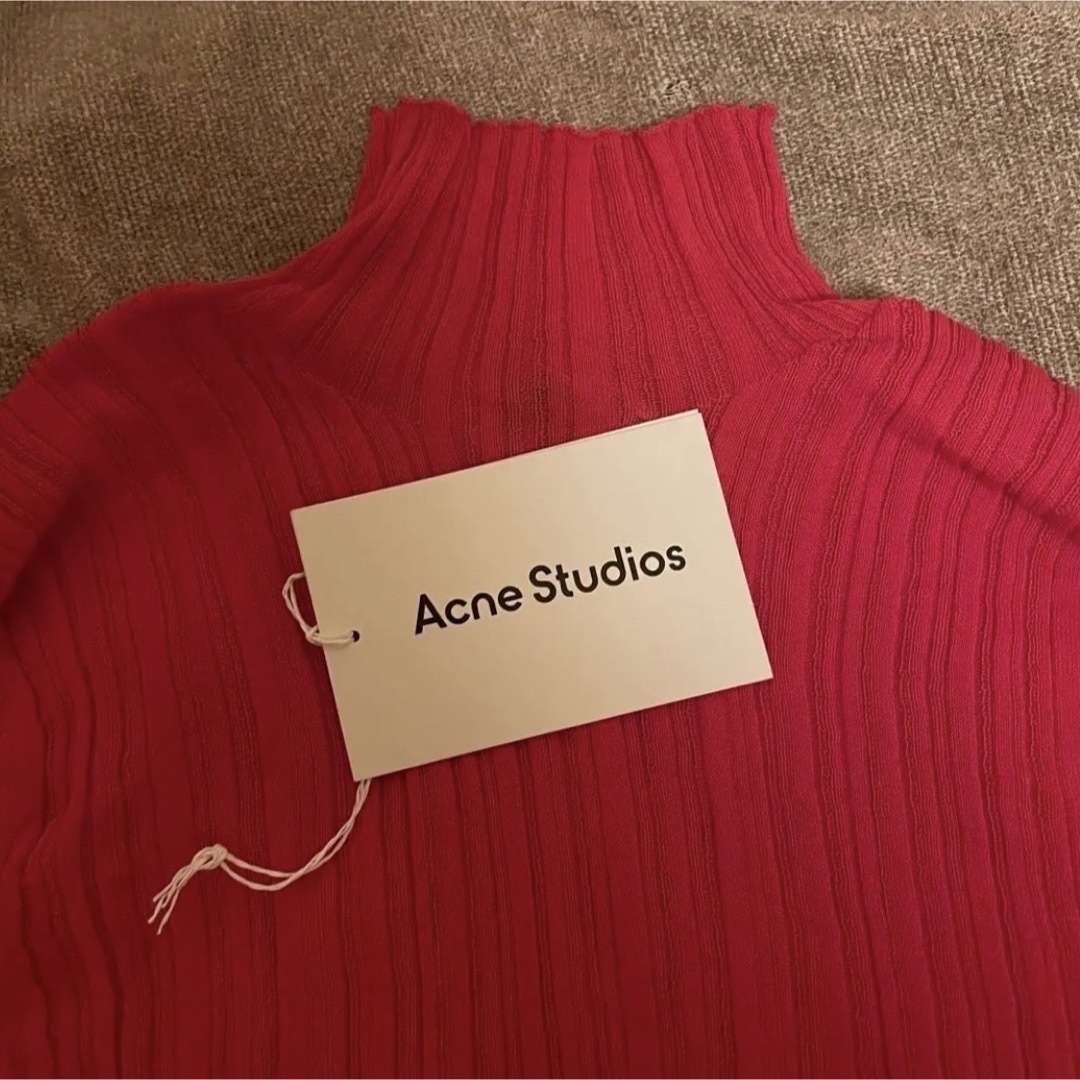 Acne Studios - 【新品】【限定お値下げ】 Acne studios 赤 ロングT