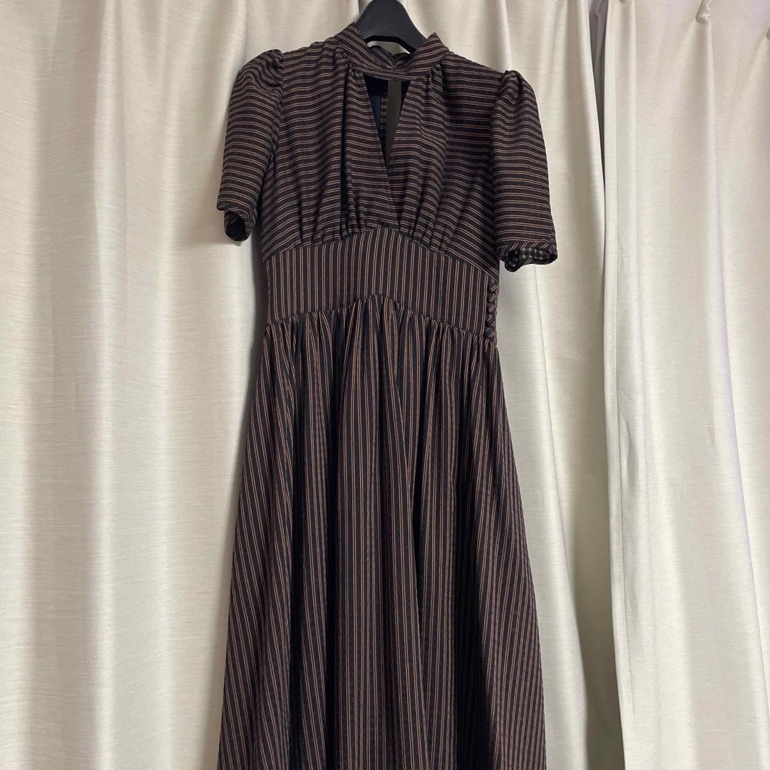 Her lip to(ハーリップトゥ)のher lip to striped midi dress レディースのワンピース(ロングワンピース/マキシワンピース)の商品写真