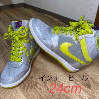 ナイキ(NIKE)の美品！NIKE インヒールスニーカー(スニーカー)