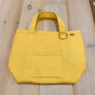 ヘム(HeM)のヘム　HeM トートバッグ　イエロー　A4サイズ　ハンドバッグ(トートバッグ)