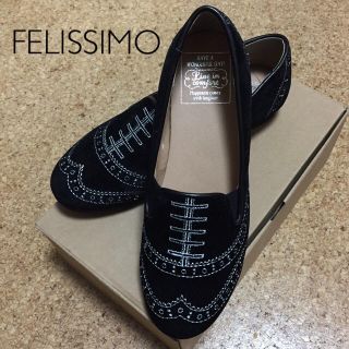 フェリシモ(FELISSIMO)の《新品》刺しゅう入りぺたんこシューズ(ハイヒール/パンプス)