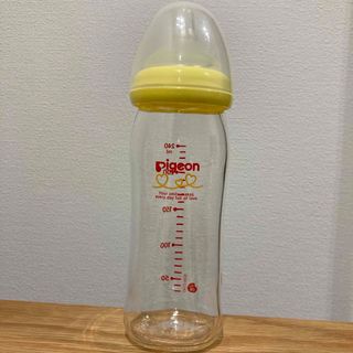 ピジョン(Pigeon)のPigeon ガラス製哺乳瓶240ml　乳首Mサイズ(哺乳ビン)