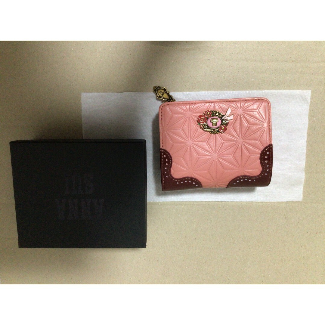 anna sui 鬼滅の刃　コラボ　竈門禰豆子　二つ折り財布　ピンク　未使用