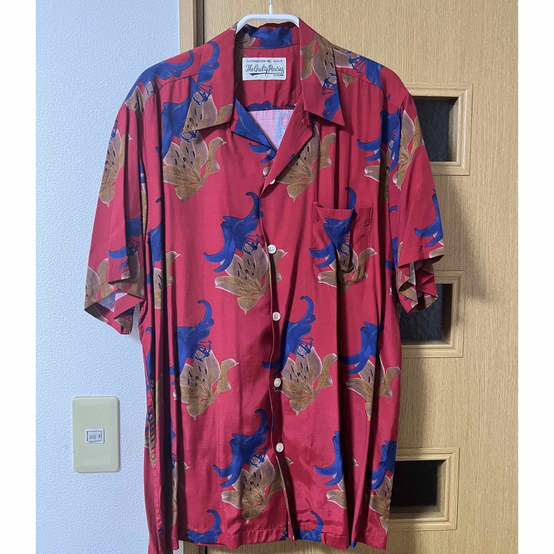 WACKO MARIA(ワコマリア)のワコマリア　WACKOMARIA アロハシャツ　赤　百合　Mサイズ メンズのトップス(シャツ)の商品写真
