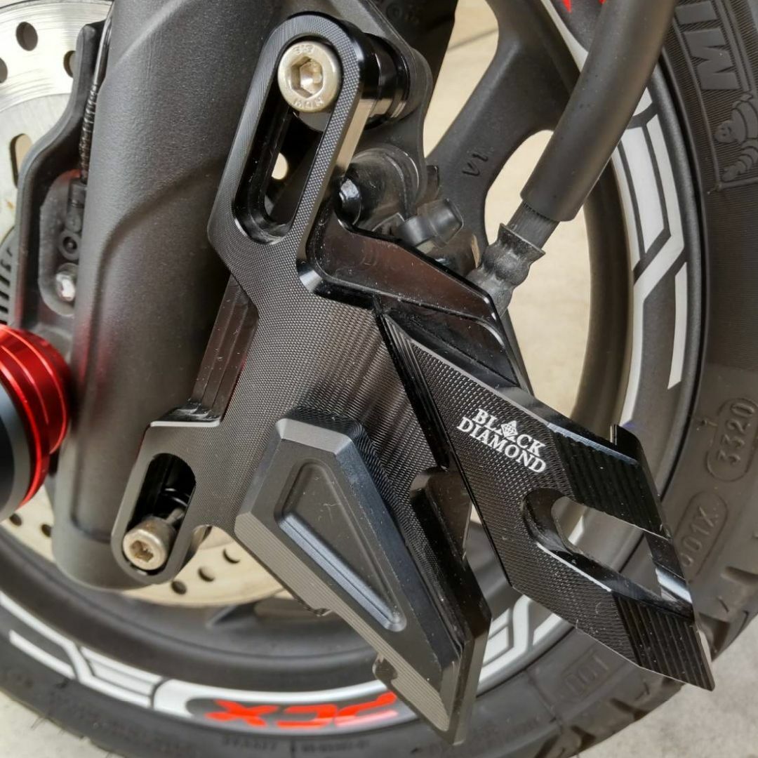 PCX(JK05/JF81)ブラックダイヤモンドキャリパーカバーブラック❗️❗️