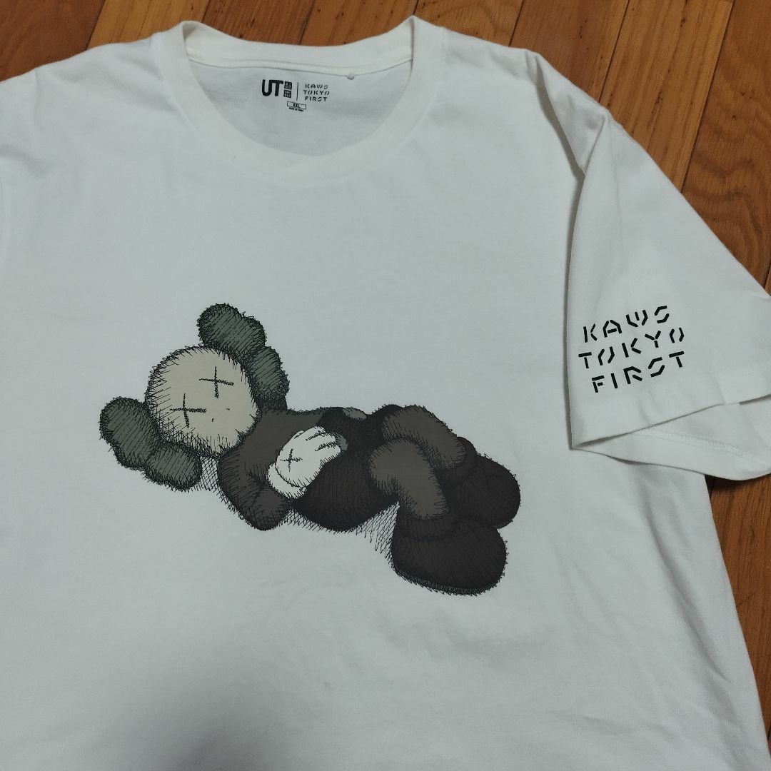 UNIQLO✕kaws　9/8販売　XXL Tシャツ２枚セット（白黒）