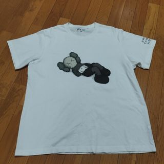 新品 未開封 KAWS x ユニクロ コラボ UT グラフィックTシャツ XL