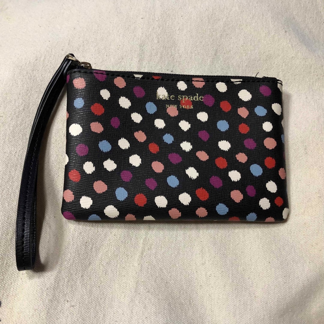 kate spade new york(ケイトスペードニューヨーク)のKate Spade  ミニポーチ　ドット柄　新品 レディースのファッション小物(ポーチ)の商品写真