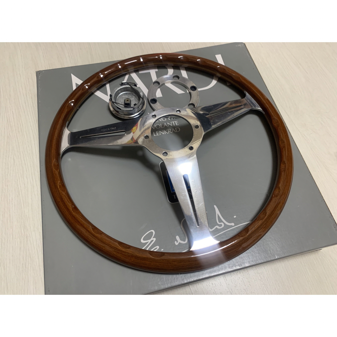 【NARDI classic】　ウッドステアリング　36.5Φ 即決大歓迎