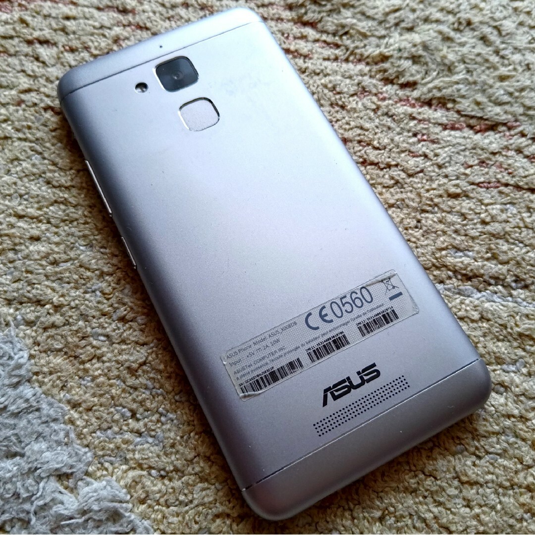 ASUS(エイスース)の★ZC520TL★㉛★Zenfone 3 Max ZC520TL-X008D スマホ/家電/カメラのスマートフォン/携帯電話(スマートフォン本体)の商品写真