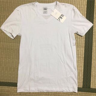 ザラ(ZARA)の新品　ZARA 定番Ｔシャツ　ホワイトＭ(Tシャツ/カットソー(半袖/袖なし))