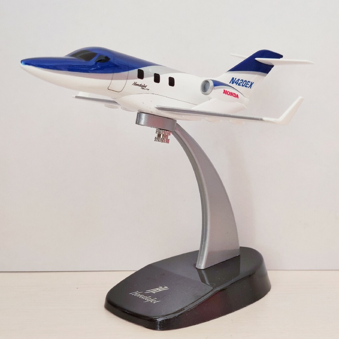 ホンダ - 【新品】1:72 ホンダジェット HondaJet ブルー/ホワイトの ...