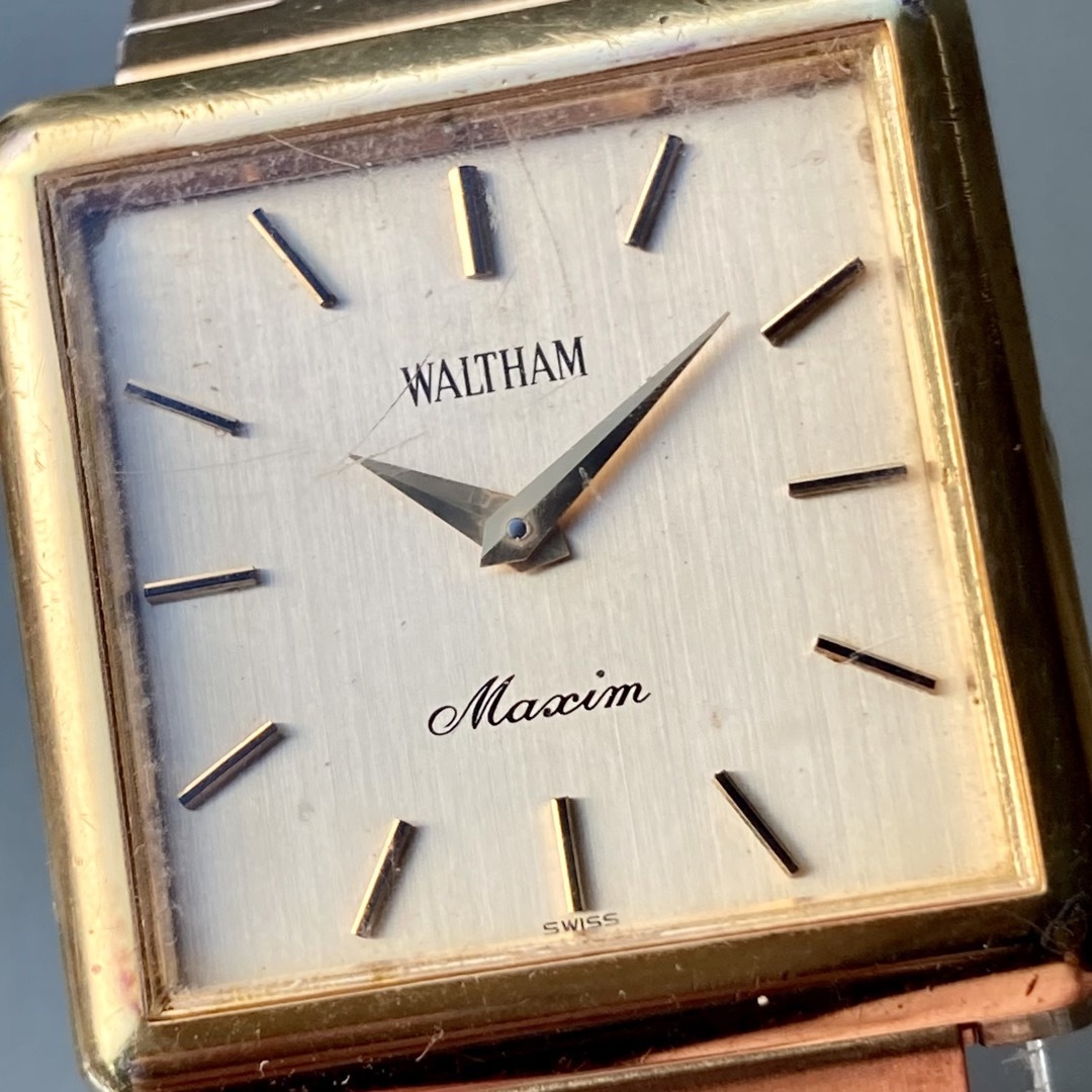 【動作良好】ウォルサム WALTHAM アンティーク 腕時計 手巻き 男性 女性約15㎜モデル