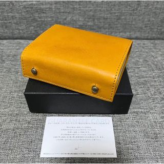 エムピウ(m+)の未開封品　m+エムピウ millefoglie ミッレフォッリエ P30 ナポリ(折り財布)