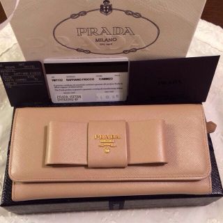 プラダ(PRADA)のPRADA♡サフィアーノ リボン長財布(財布)