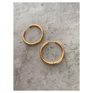 attrait accessory ゴールドピアス アクセサリー(ピアス)