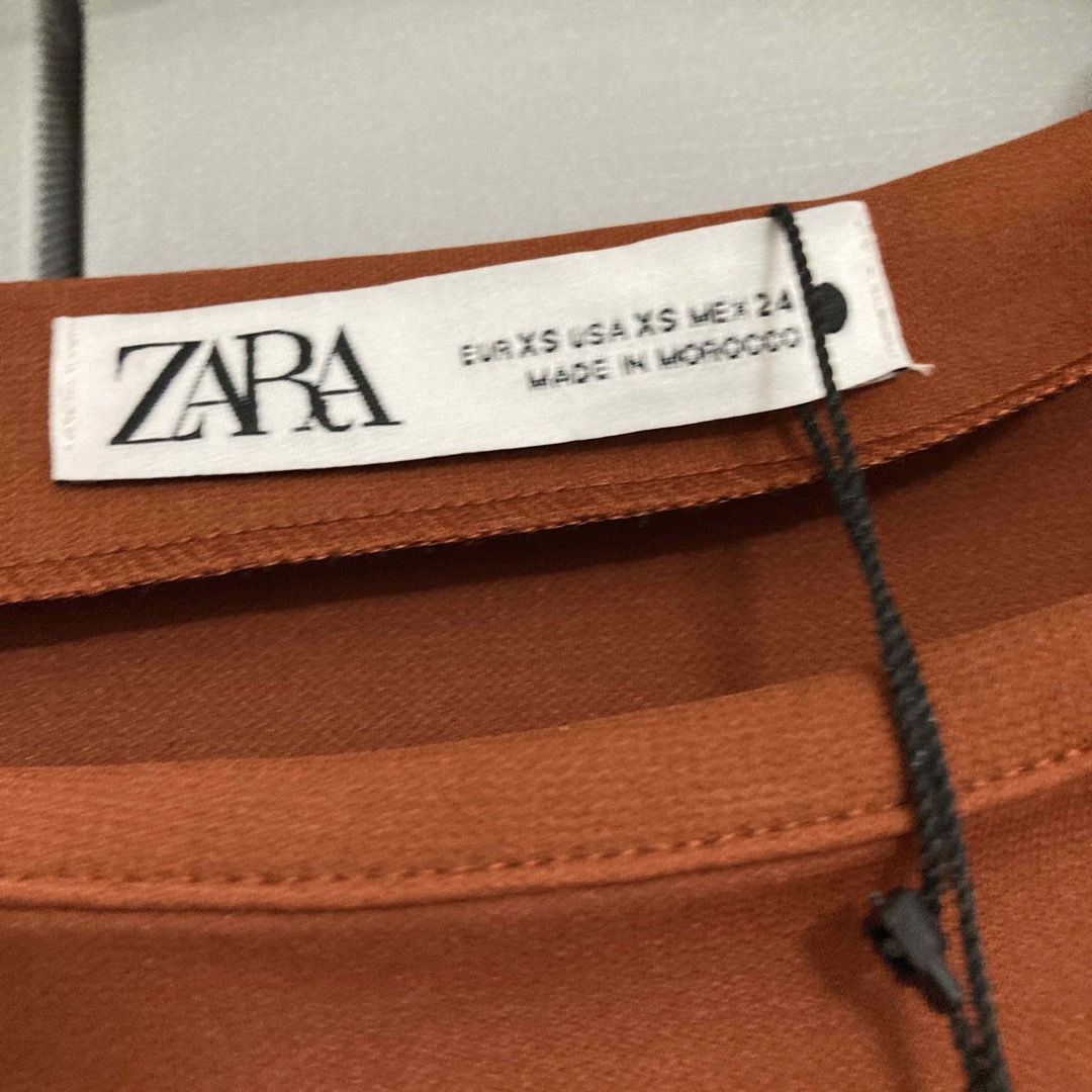 ZARA(ザラ)の未使用【ZARA】ベルト付きミディワンピース レディースのワンピース(ロングワンピース/マキシワンピース)の商品写真