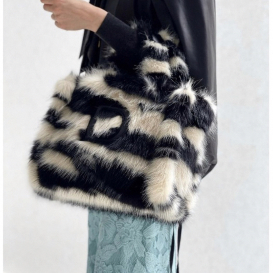 ロエベパズルスモールバック定価32万????ほぼ新品✨LOEWE
