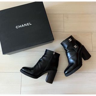 CHANEL - シャネル CHANEL ターンロック ショートブーツ ロゴ 38 の
