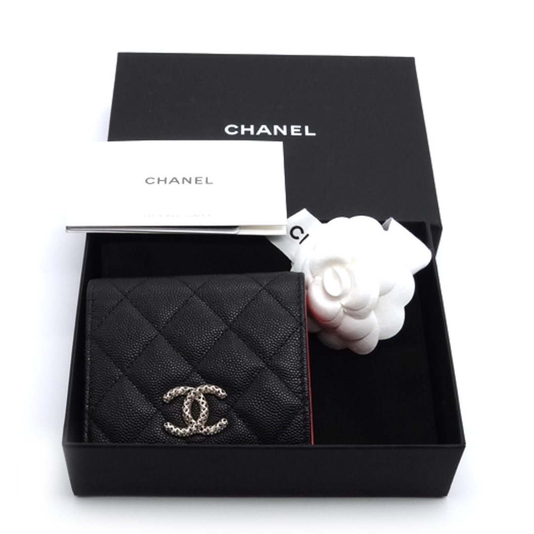 CHANEL シャネル　コンパクト　財布　折り財布　ピンク　レディース　ココ