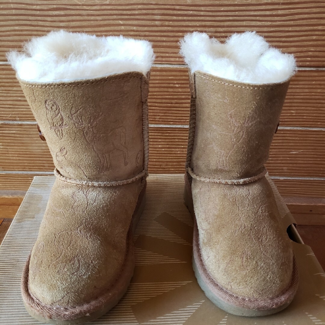 ugg  キッズ  ブーツ  16cm キッズ/ベビー/マタニティのベビー靴/シューズ(~14cm)(ブーツ)の商品写真