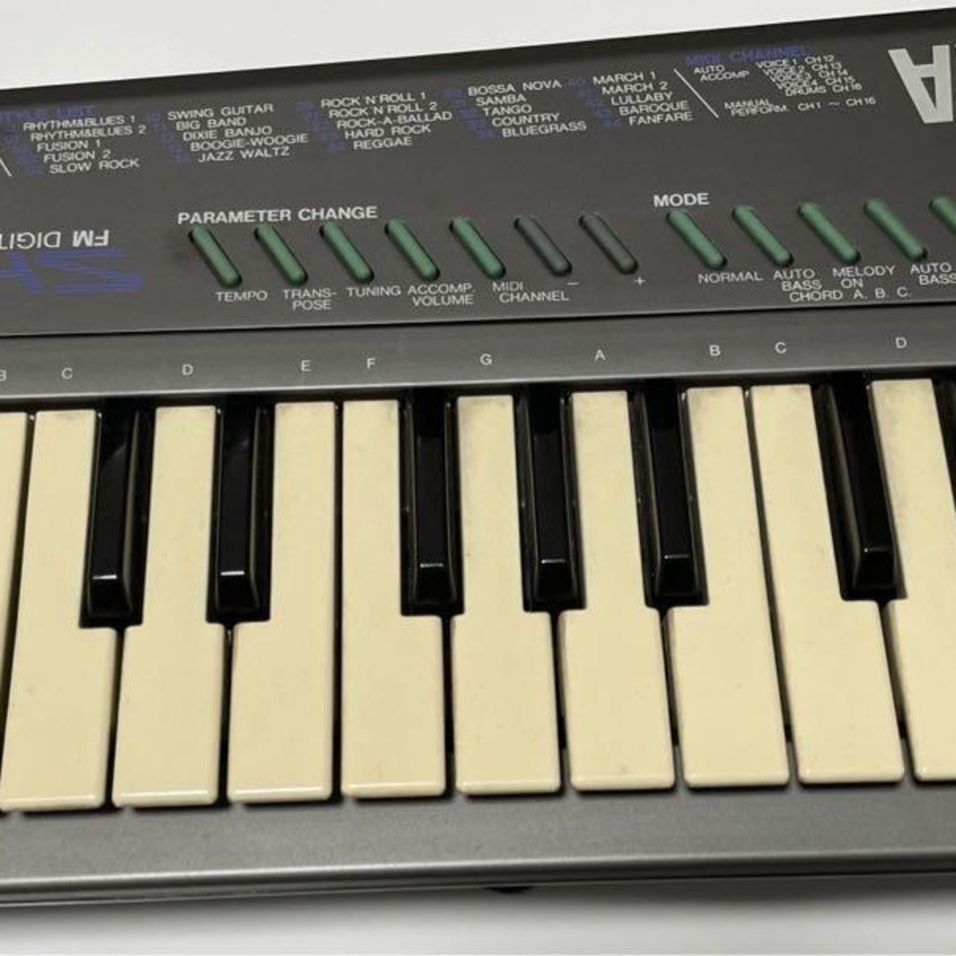 ヤマハ(ヤマハ)のYAMAHA SHS-10 シルバー ACアダプター欠　動作確認済 楽器の鍵盤楽器(キーボード/シンセサイザー)の商品写真