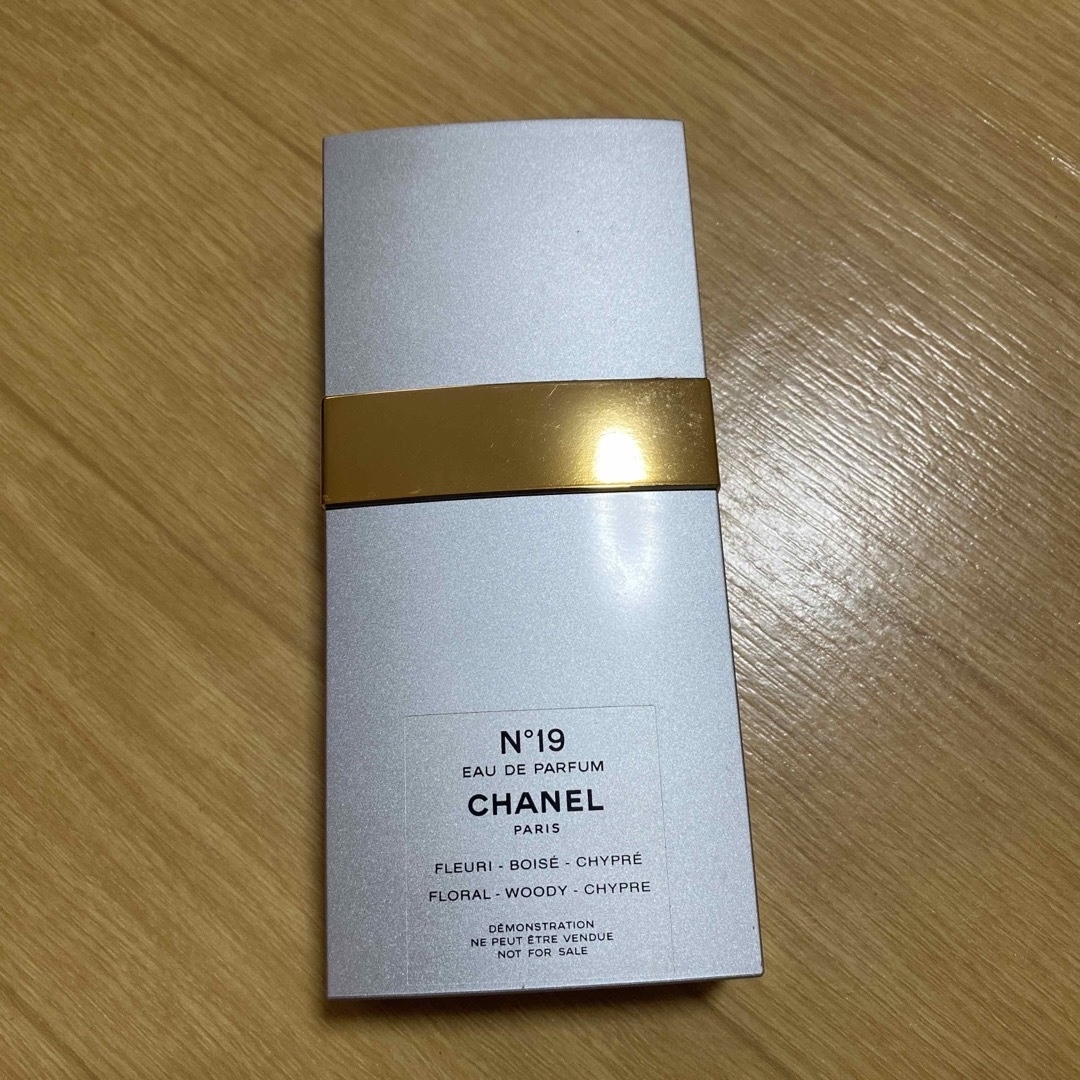 【CHANEL】NO.19EAU DE PARFUM