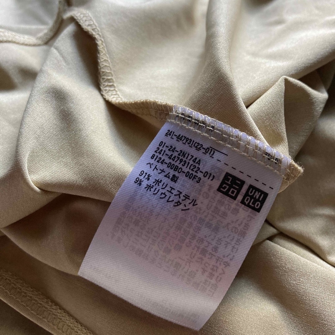 UNIQLO(ユニクロ)の送料込＊未使用 ユニクロ＊サテンジャージーT（ノースリーブ） レディースのトップス(シャツ/ブラウス(半袖/袖なし))の商品写真