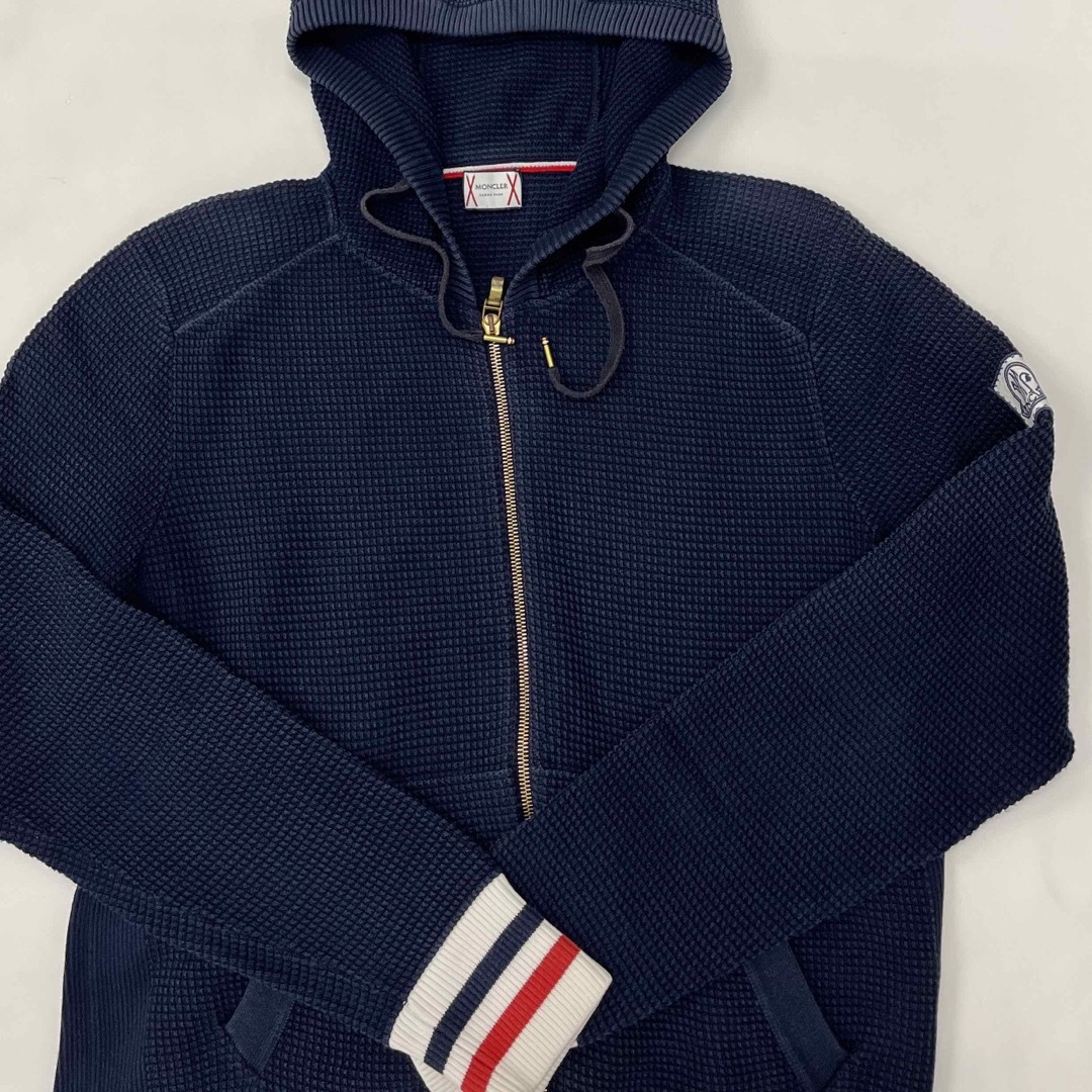 MONCLER(モンクレール)のモンクレール ガムブルー パーカー サイズL メンズのトップス(パーカー)の商品写真