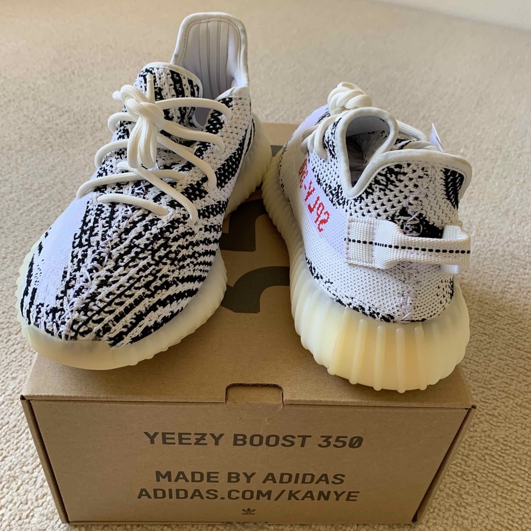 YEEZY（adidas）(イージー)のYEEZY BOOST 350 V2 ZEBRA 25.5cm メンズの靴/シューズ(スニーカー)の商品写真