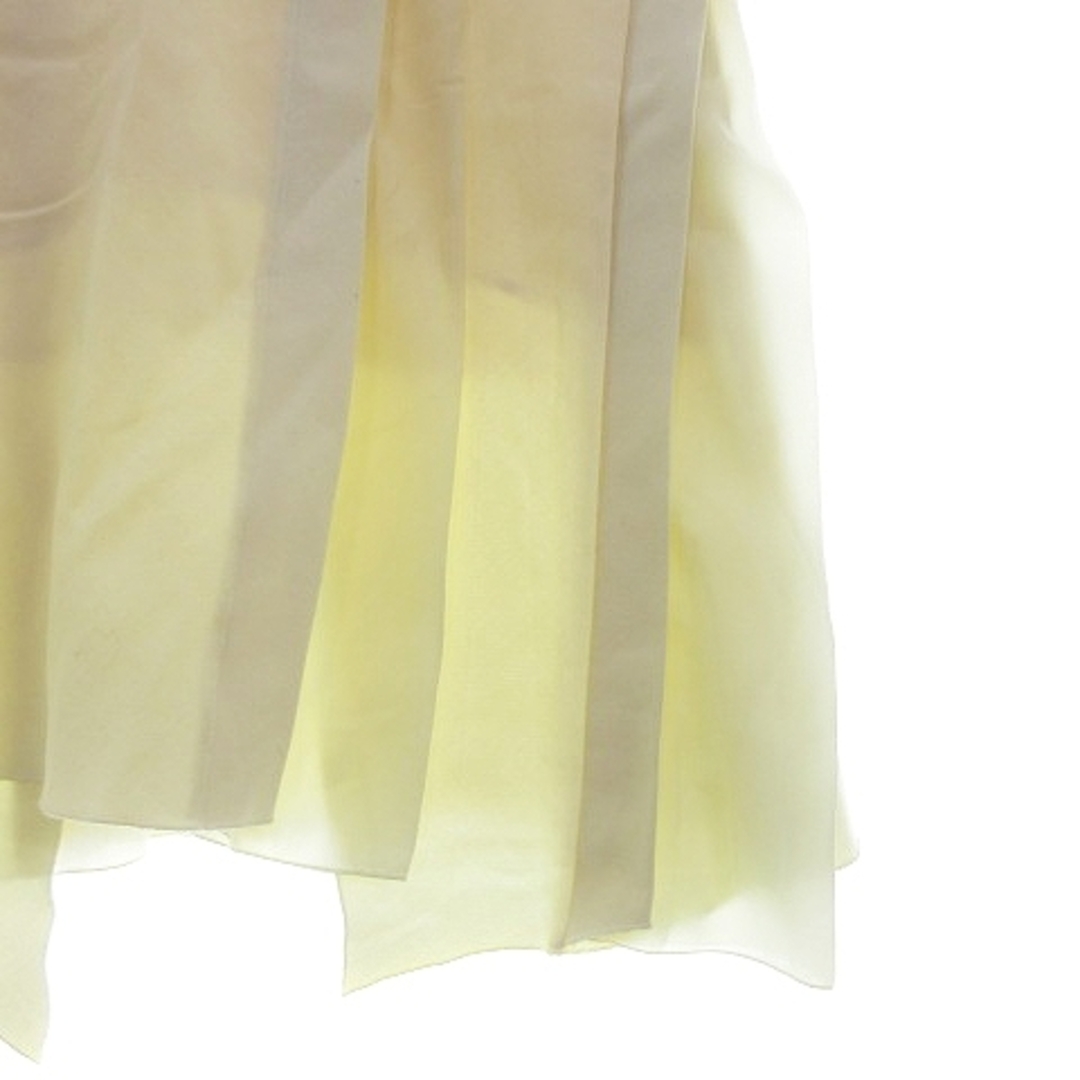 Spick & Span(スピックアンドスパン)のスピック&スパン スカート フレア ひざ丈 タック ヘム 切替 無地 38 白 レディースのスカート(ひざ丈スカート)の商品写真
