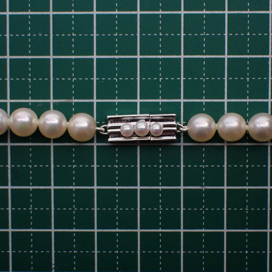 MIKIMOTO(ミキモト)のミキモト K18WG アコヤ真珠 チャーム付き ネックレス[g107-49］ レディースのアクセサリー(ネックレス)の商品写真