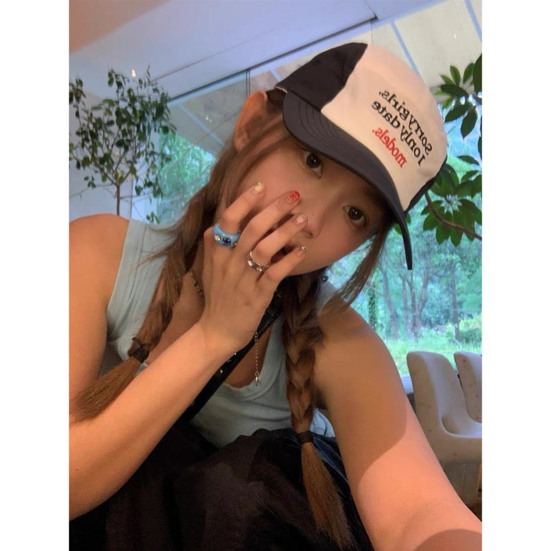 〖韓国🇰🇷〗message logo CAP レディースの帽子(キャップ)の商品写真