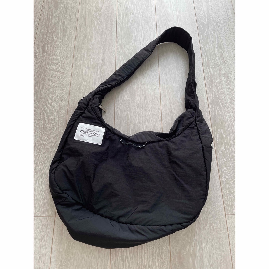 BETTER THAN GOOD PADDED ROUND BAG