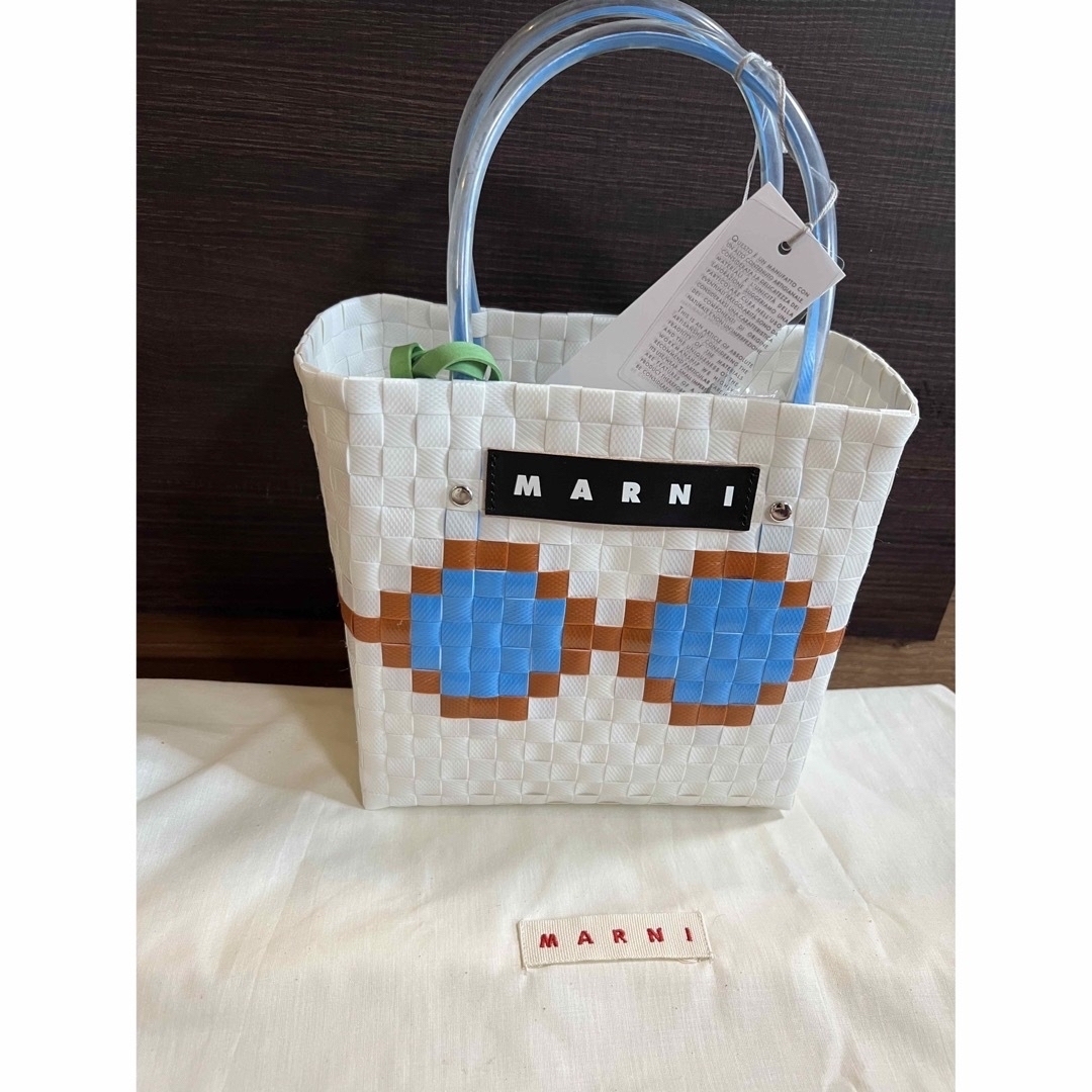 新品未使用MARNIマルニマーケットサンバスケットホワイトサングラス