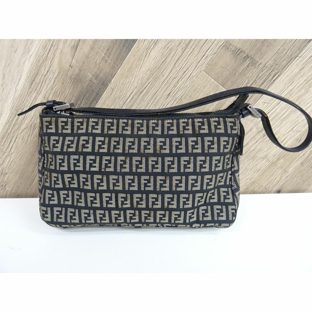 FENDI - M横011 / FENDI ズッキーノ柄 ショルダーバッグ キャンバス レザー