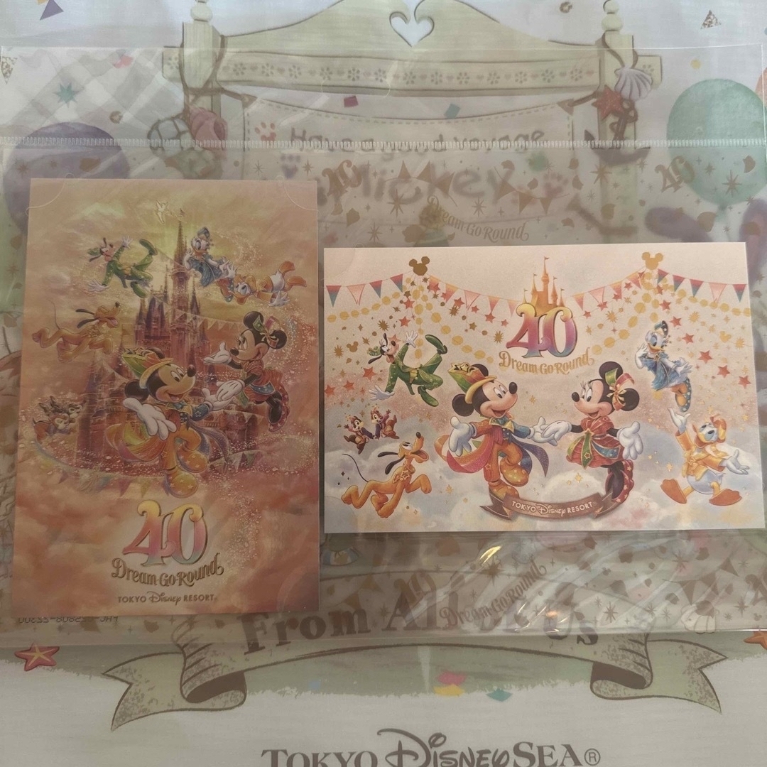 Disney(ディズニー)の専用　ディズニー40周年　スーベニアメダルケース&ポストカードその他グッズセット エンタメ/ホビーのおもちゃ/ぬいぐるみ(キャラクターグッズ)の商品写真