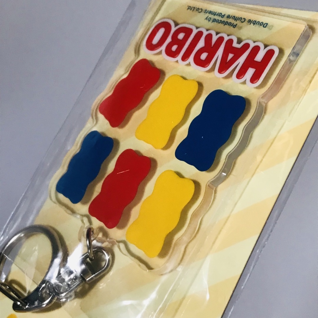 ハリボー(ハリボー)の新品 ハリボー アクリルチャームキーホルダー  HARIBOくじ ベア グミ 熊 エンタメ/ホビーのおもちゃ/ぬいぐるみ(キャラクターグッズ)の商品写真