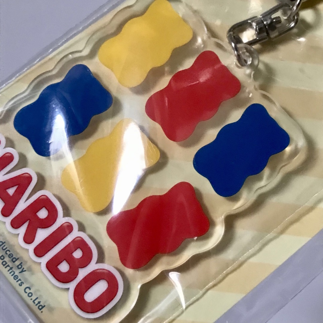 ハリボー(ハリボー)の新品 ハリボー アクリルチャームキーホルダー  HARIBOくじ ベア グミ 熊 エンタメ/ホビーのおもちゃ/ぬいぐるみ(キャラクターグッズ)の商品写真