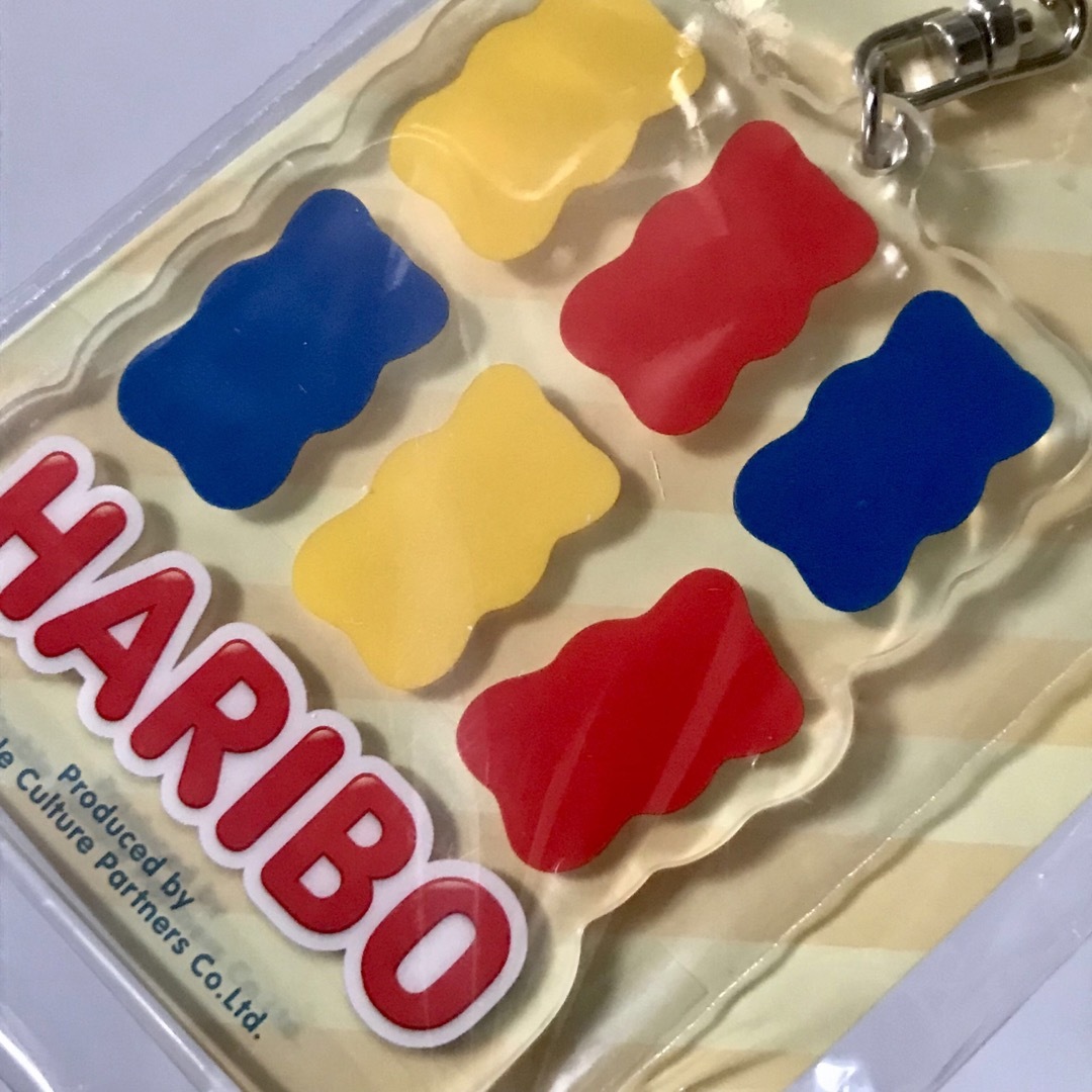 ハリボー(ハリボー)の新品 ハリボー アクリルチャームキーホルダー  HARIBOくじ ベア グミ 熊 エンタメ/ホビーのおもちゃ/ぬいぐるみ(キャラクターグッズ)の商品写真