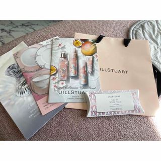 ジルスチュアート(JILLSTUART)のジルスチュアート オード ホワイトフローラル オードトワレ(香水(女性用))