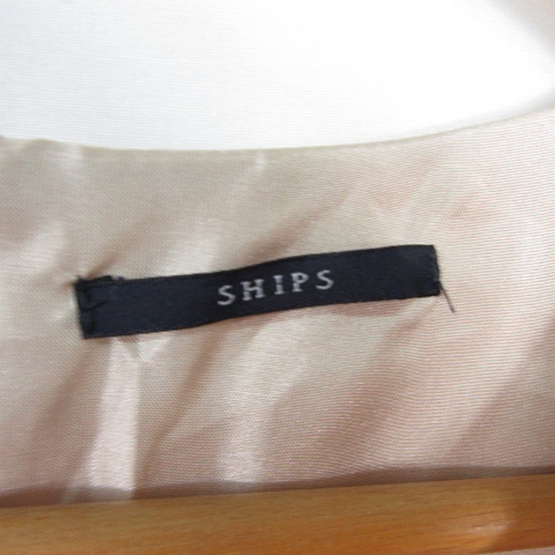 SHIPS(シップス)のシップス SHIPS ワンピース 膝下丈 半袖 Vネック フリルスリーブ レディースのワンピース(ひざ丈ワンピース)の商品写真