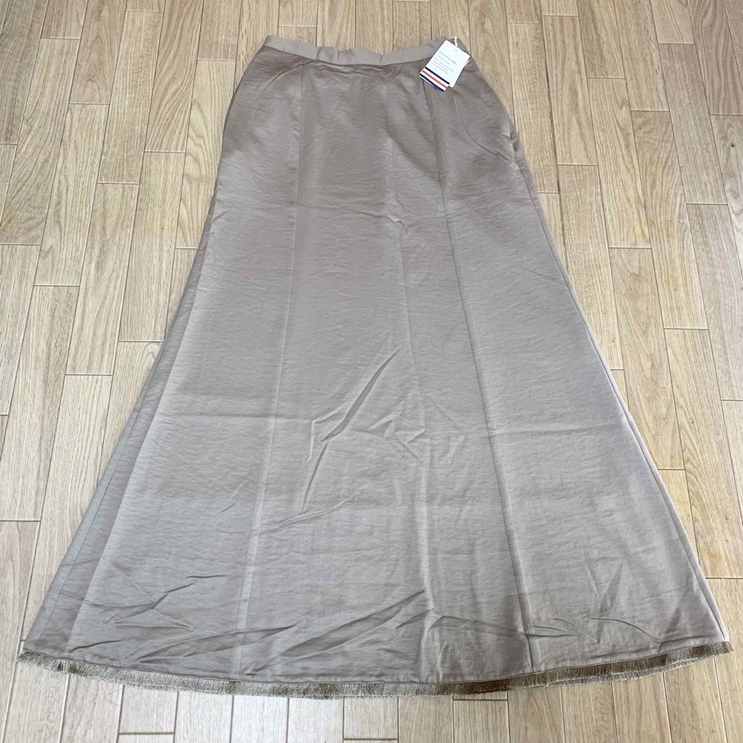 BAYFLOW(ベイフロー)の新品タグ付き　ベイフロー　ロングスカート　 レディースのスカート(ロングスカート)の商品写真