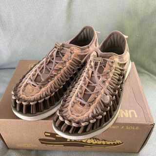 キーン(KEEN)のkeen ユニーク02 25.5 サンダル(サンダル)